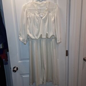 Elegant Cream Lace Dress Vintage